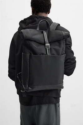 TECHNICAL FLAP BACKPACK