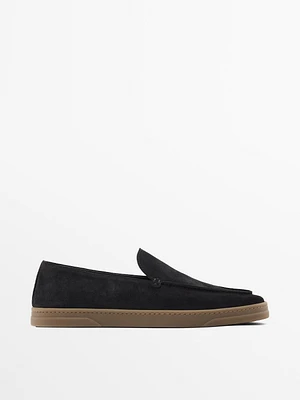 Mocassins souples en croûte de cuir