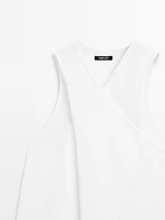Top en maille de coton à encolure américaine croisée