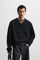 100% WOOL SWEATER