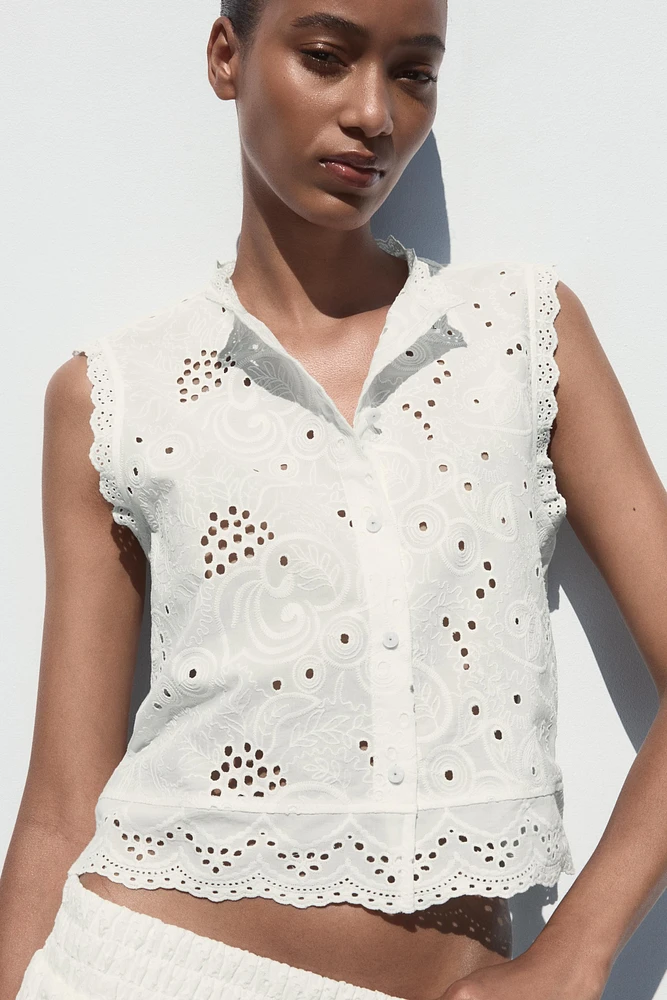 EMBROIDERED EYELET TOP