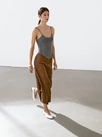 Jupe midi en cuir effet daim
