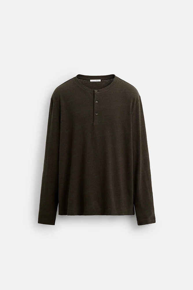COTTON LINEN BLEND BUTTON NECK T-SHIRT