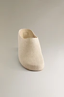 MINIMALIST LINEN CLOGS