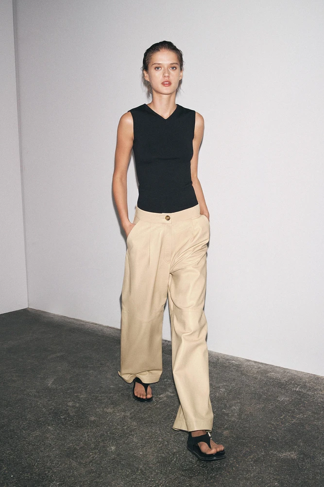 STRETCH RIBBED TOP