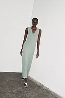 ROBE LONGUE EN MAILLE COUPÉE