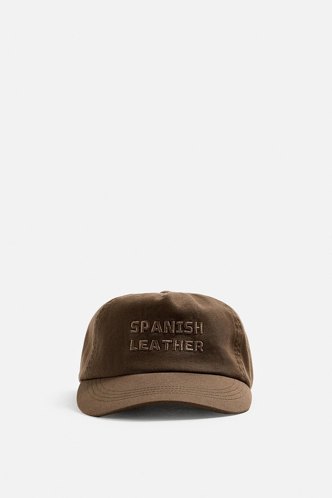 CASQUETTE DÉLAVÉE BRODERIE GUITARRICADELAFUENTE