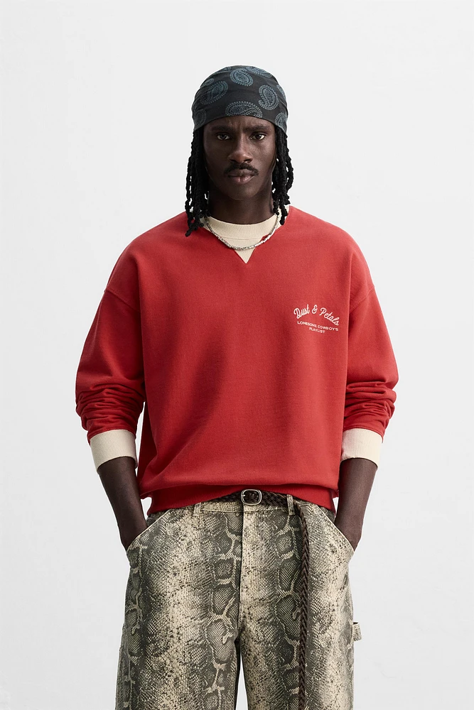SWEAT À IMPRIMÉ GRAPHIQUE
