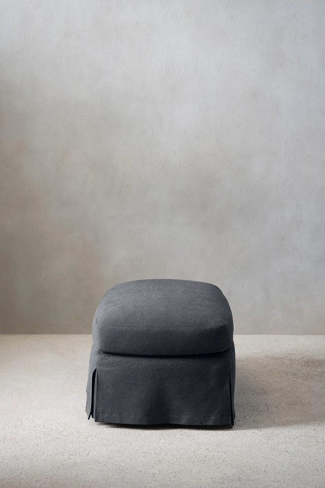 FOOTSTOOL 01