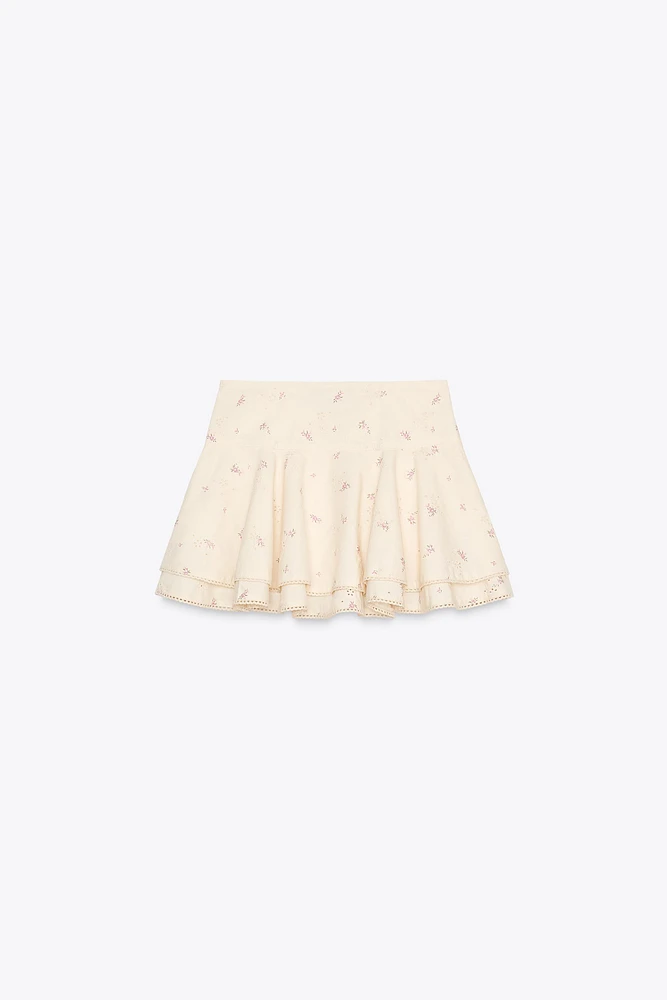 EMBROIDERED FLORAL MINI SKIRT
