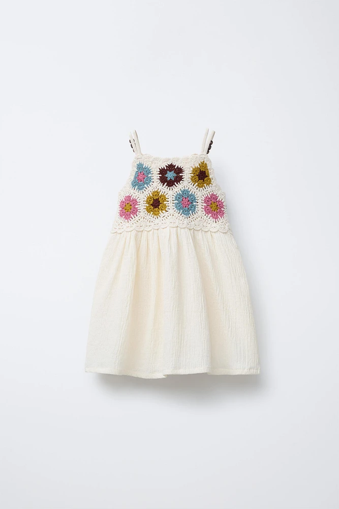 ROBE EN MAILLE CROCHET ET FANTAISIE