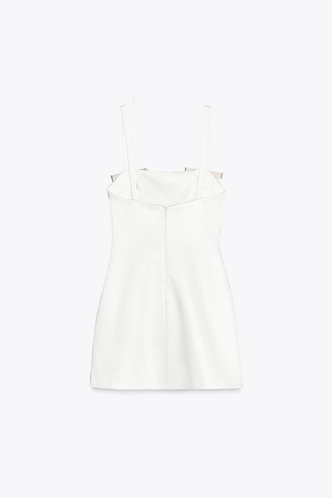 ROBE COURTE SATINÉE LACETS