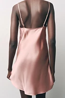 ROBE SATINÉE AVEC VISCOSE ET DENTELLE