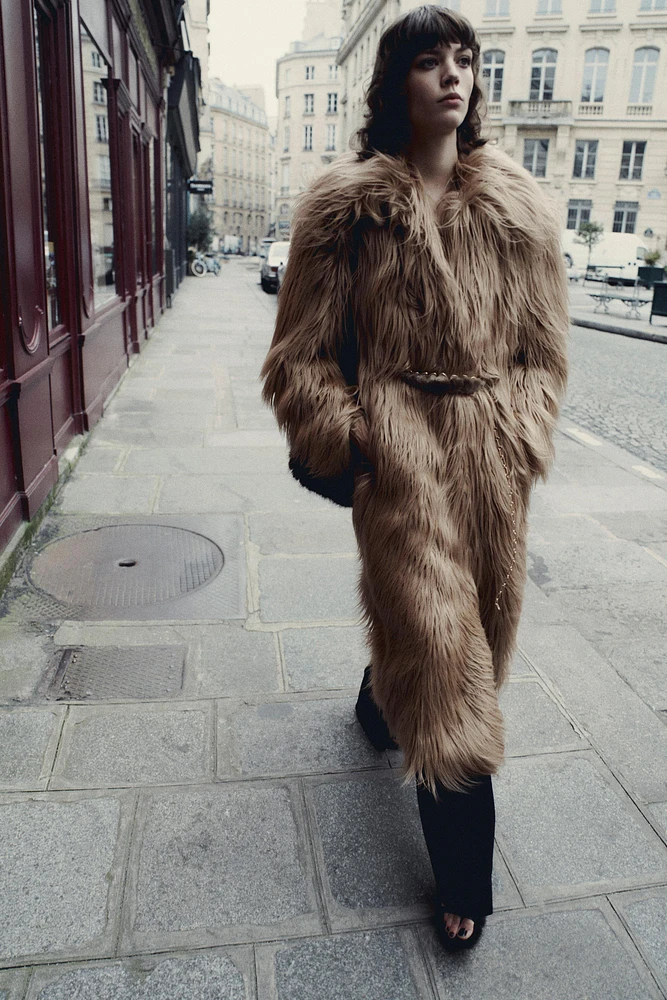 FAUX FUR BELT WITH CHAIN DETAIL LIMITED EDITION