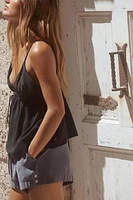 FLOWY STRAPPY TOP
