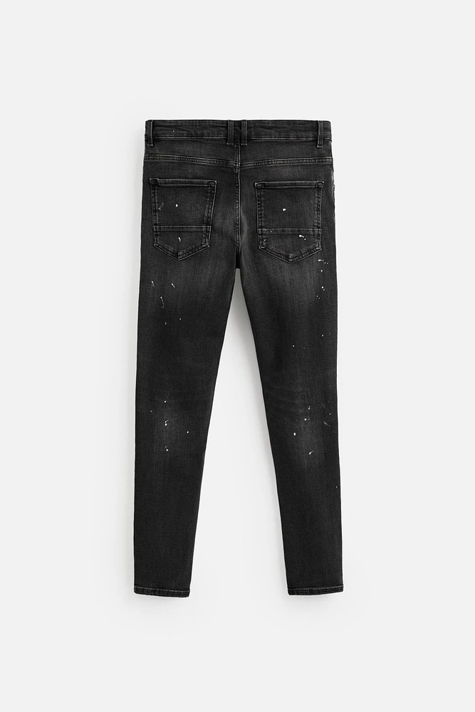 RIPPED SKINNY FIT JEANS