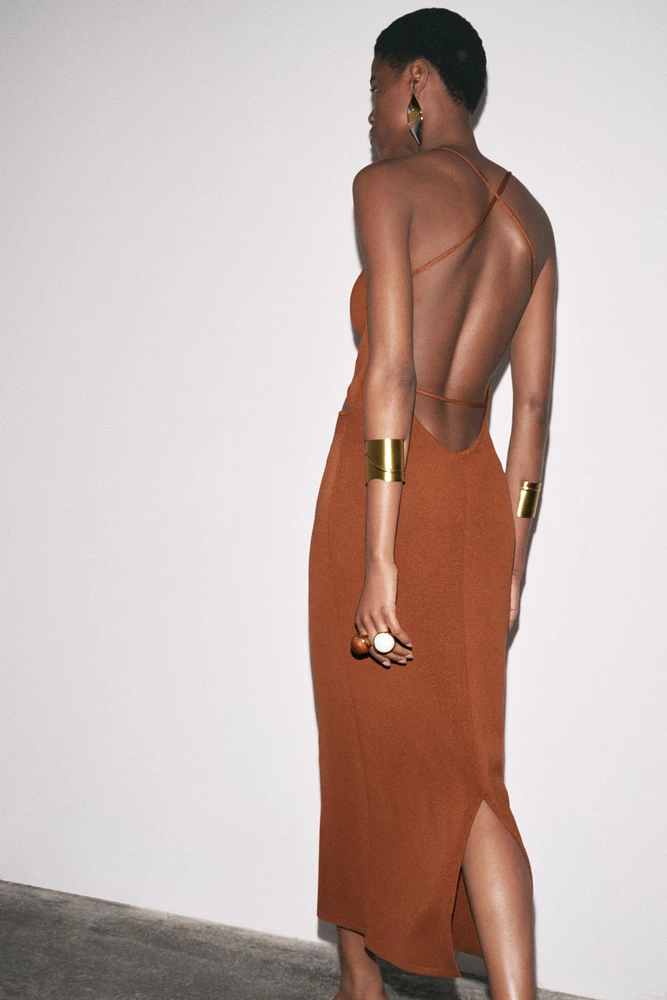ROBE EN MAILLE AJOURÉE