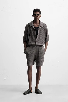 IRREGULAR TEXTURED SHIRT