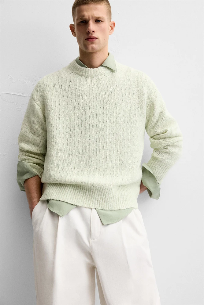 IRREGULAR TEXTURE SWEATER