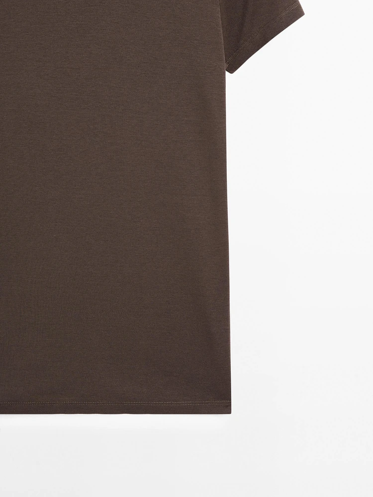 Short sleeve T-shirt with trim details