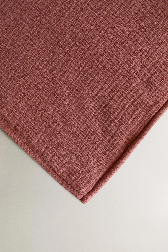 CHILDREN’S REVERSIBLE COZY BLANKET