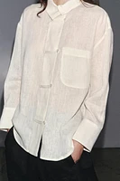 CHEMISE EN LIN 100 % À COL CROISÉ