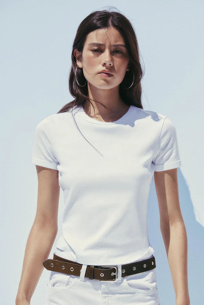 T-SHIRT AVEC COUTURE AU DOS