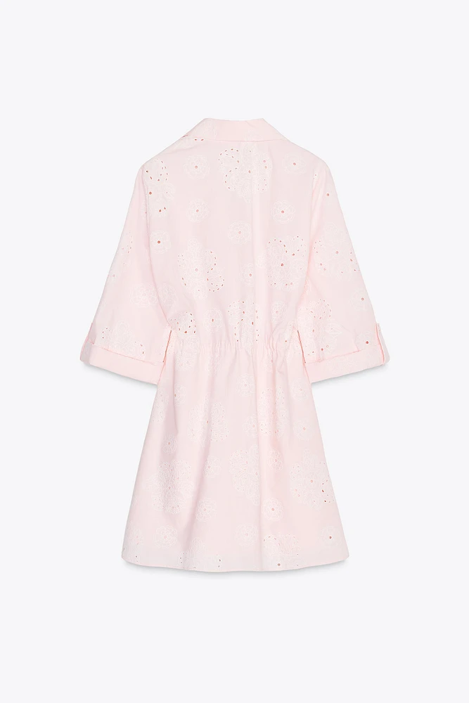 ROBE BRODÉE À EFFET GOMME