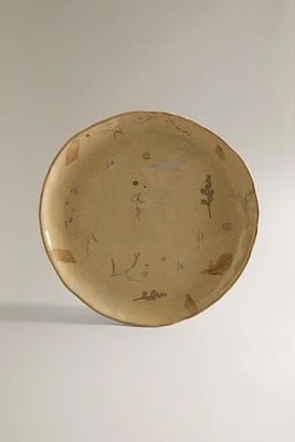 STONEWARE DINNER PLATE WITH DESIGNS