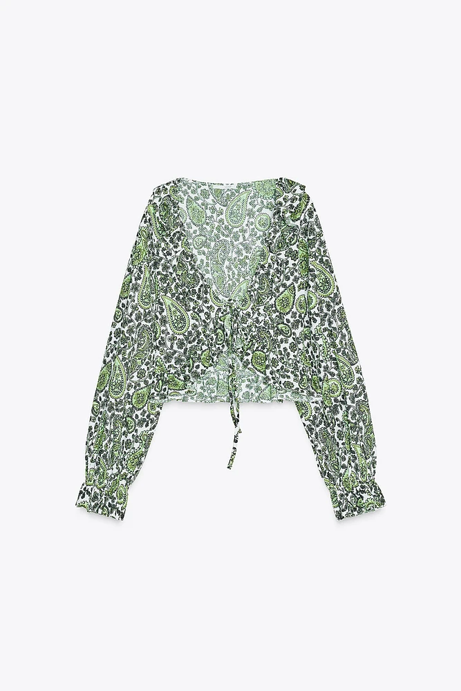 RUFFLED V-NECK TOP
