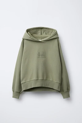 LABEL TRIM HOODED SWEATSHIRT