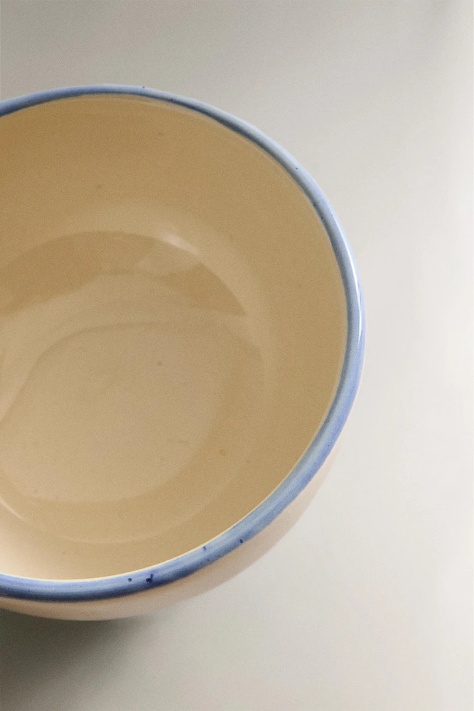 STONEWARE APPETIZER BOWL WITH RIM DETAIL