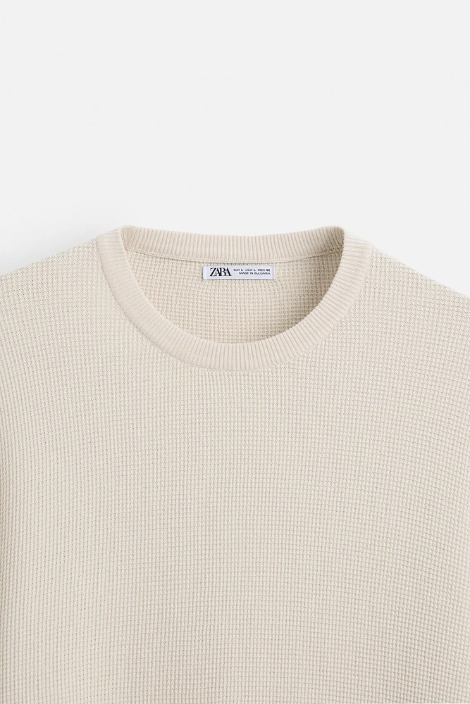 BASIC TEXTURED KNIT SWEATER