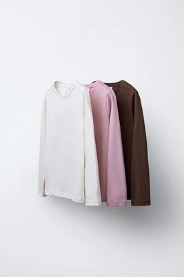 LOT DE TROIS T-SHIRTS UNIS