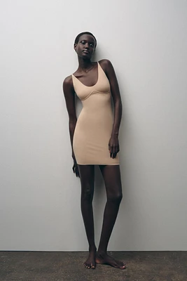 SHORT BODY SHAPE DRESS