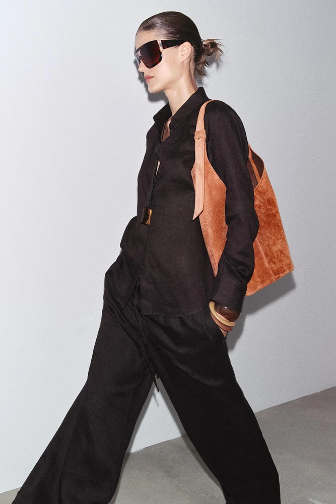 MAXI SAC SEAU EN CUIR DÉTAIL ANSE
