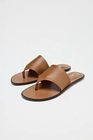 FLAT LEATHER SANDALS
