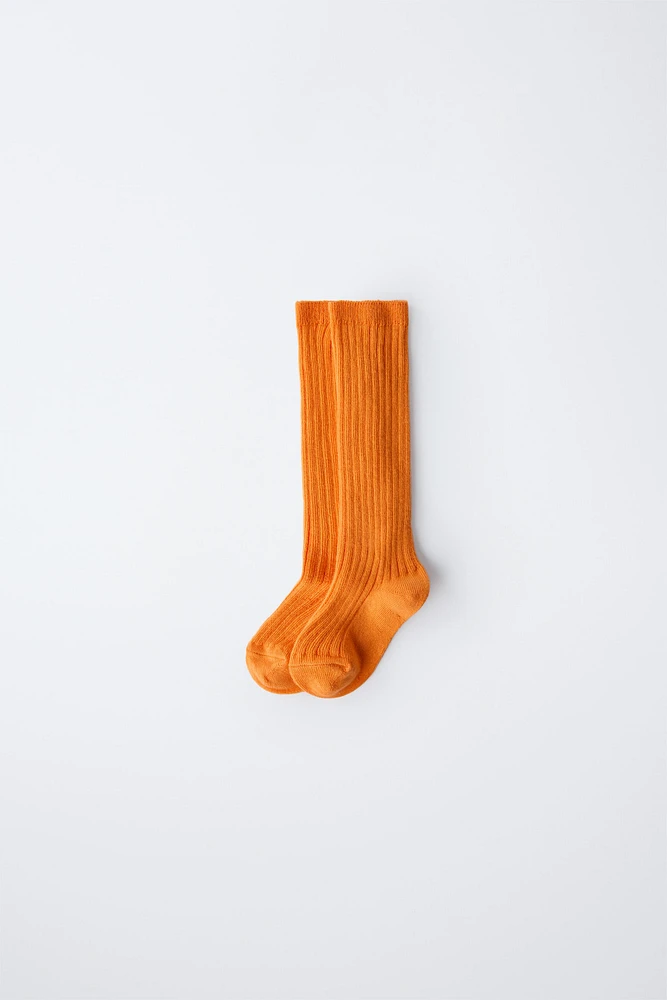 CHAUSSETTES MONTANTES CÔTELÉES