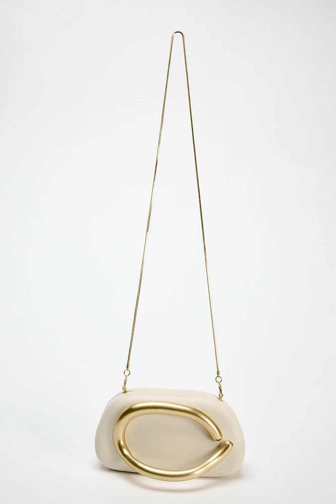 SAC MINAUDIÈRE À FERMOIR DORÉ