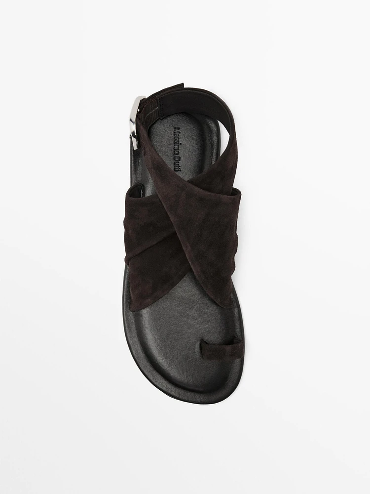 Sandales croisées daim