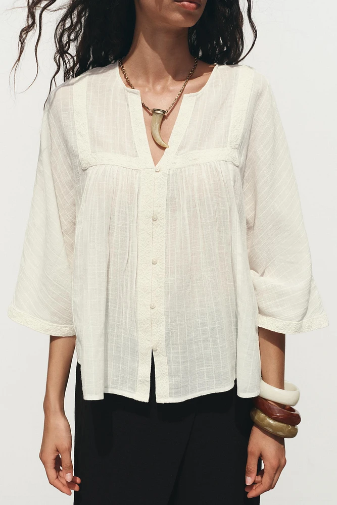 BLOUSE BRODÉE MANCHE AMPLE