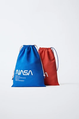 PACK OF BAGS © NASA