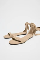 LEATHER STRAPPY FLAT SANDALS