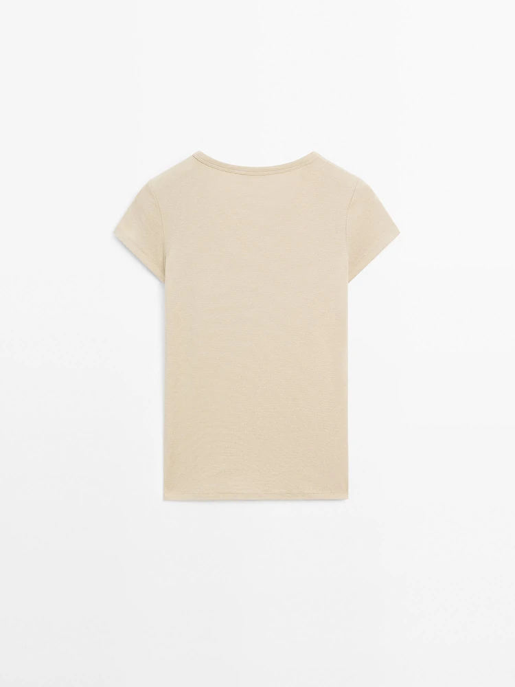 Short sleeve cotton blend T-shirt