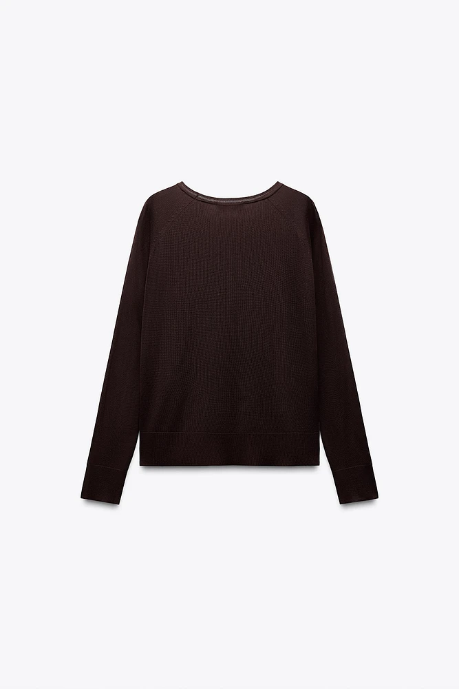 FINE KNIT SWEATER