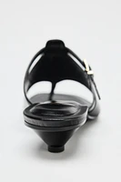 LOW-HEELED LEATHER BUCKLE SANDALS