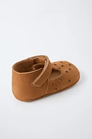 CHAUSSURES AJOURÉES EN CUIR