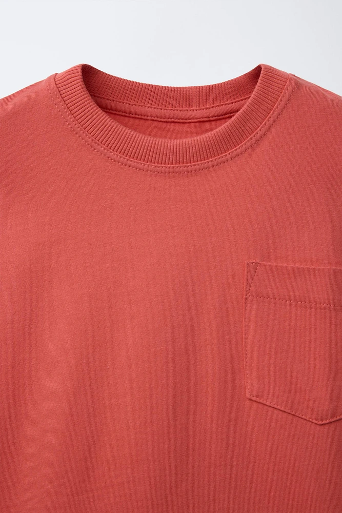 T-SHIRT UNI À POCHE