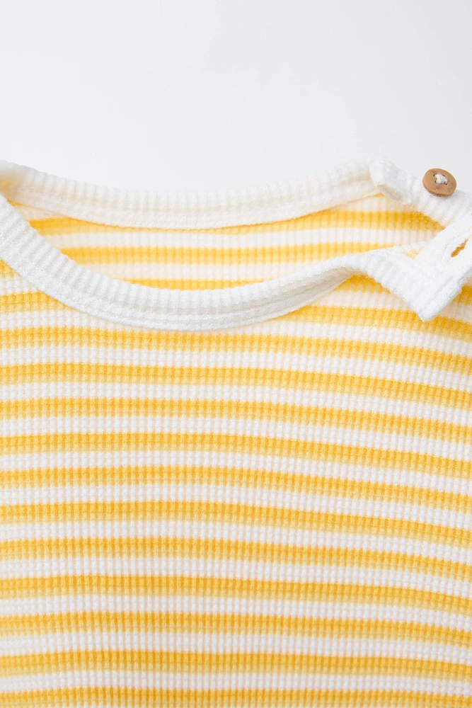 ENSEMBLE GAUFRÉ T-SHIRT ET BERMUDA RAYÉ