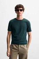BASIC SLIM FIT T-SHIRT
